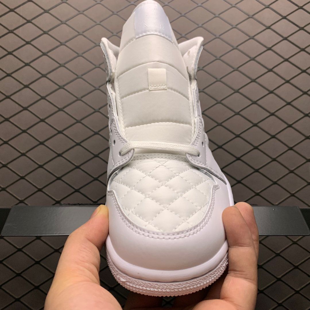 JORDAN 1 MID