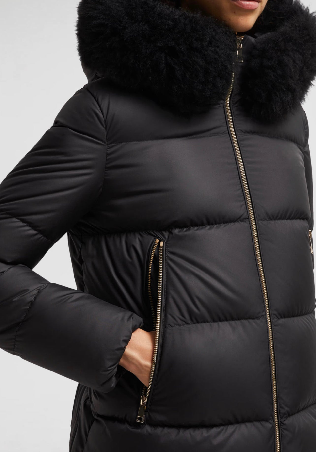 GIUBBOTTO MONCLER DONNA NERO CON PELLICCIA