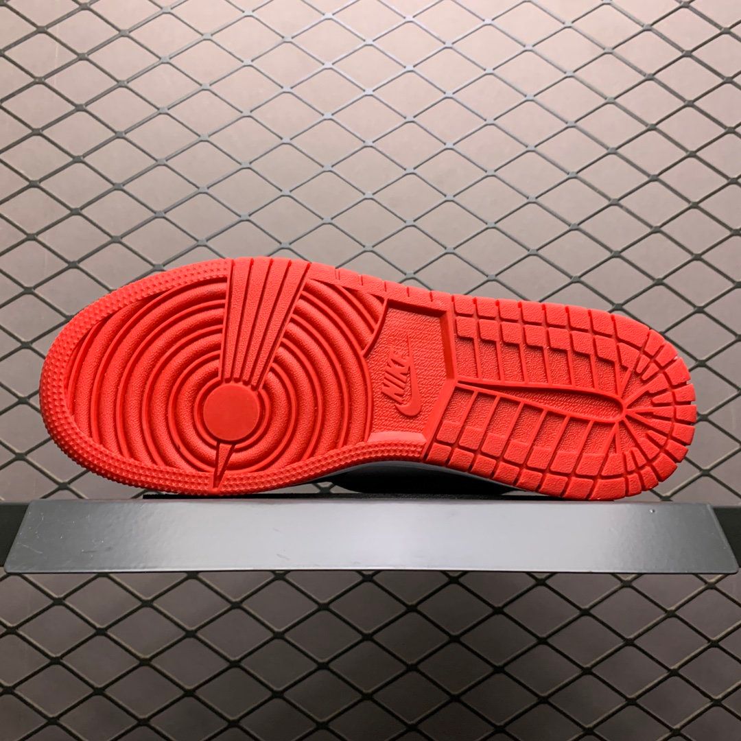 JORDAN 1 MID